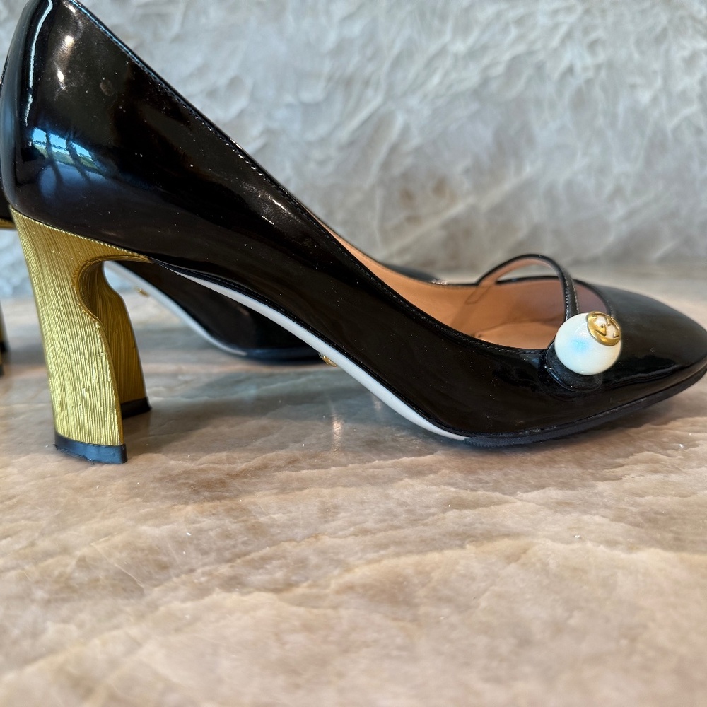 Gucci Vernice Pearl Arielle Mary Jane Pumps EU 38 Black Leather